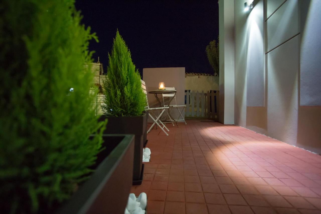 Corinth Apollonio Upper View Suites מראה חיצוני תמונה